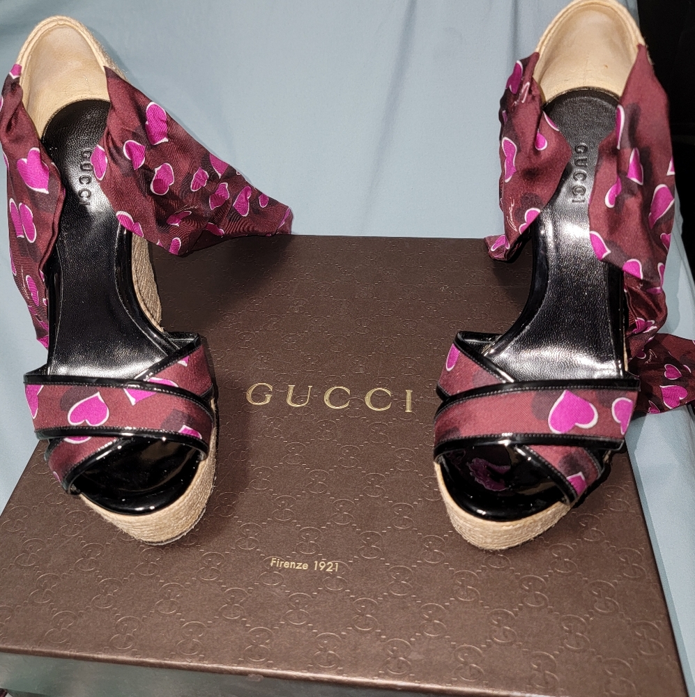 Authentic GUCCI Wedges - Picture 5 of 5